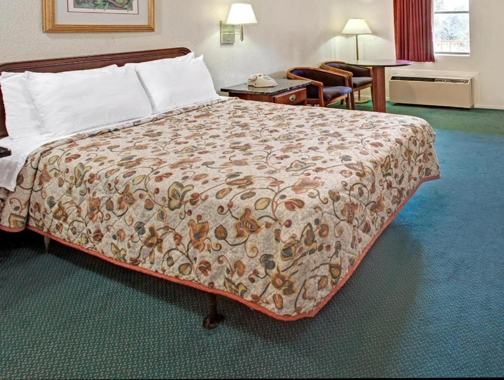 Knights Inn South Houston Tx Екстер'єр фото