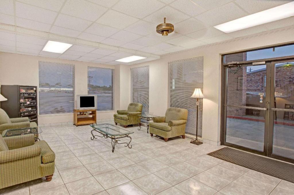 Knights Inn South Houston Tx Екстер'єр фото